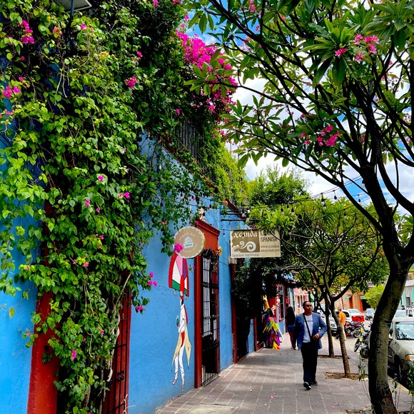 ✨ABOUT ME...🙋🏾👑 - Picture 7 of 10